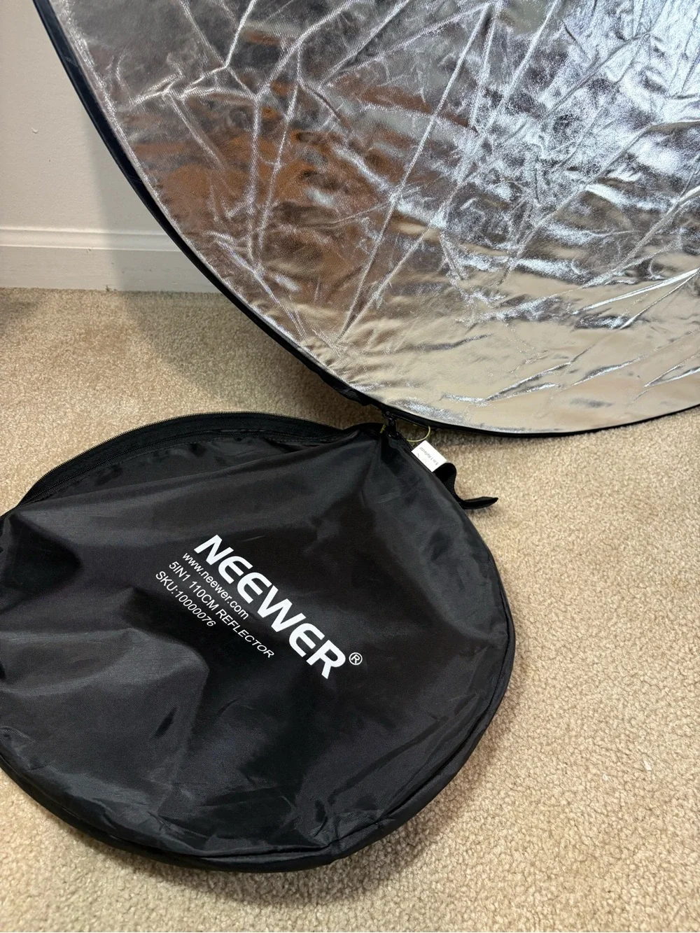 Neewer 5in1 Collapsible Light Reflector 43in 110cm Photography Disc with Bag